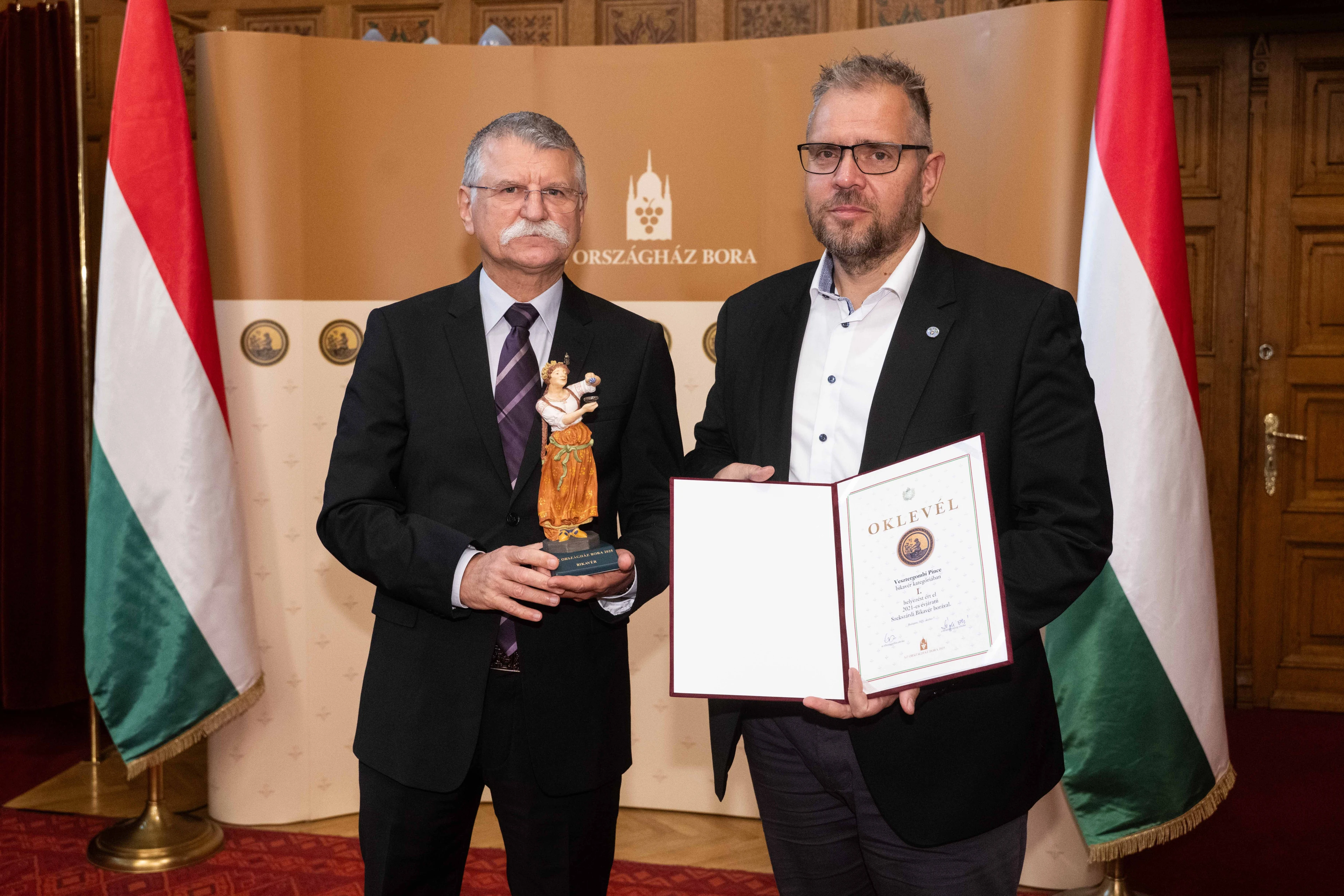 országházbora3.jpg