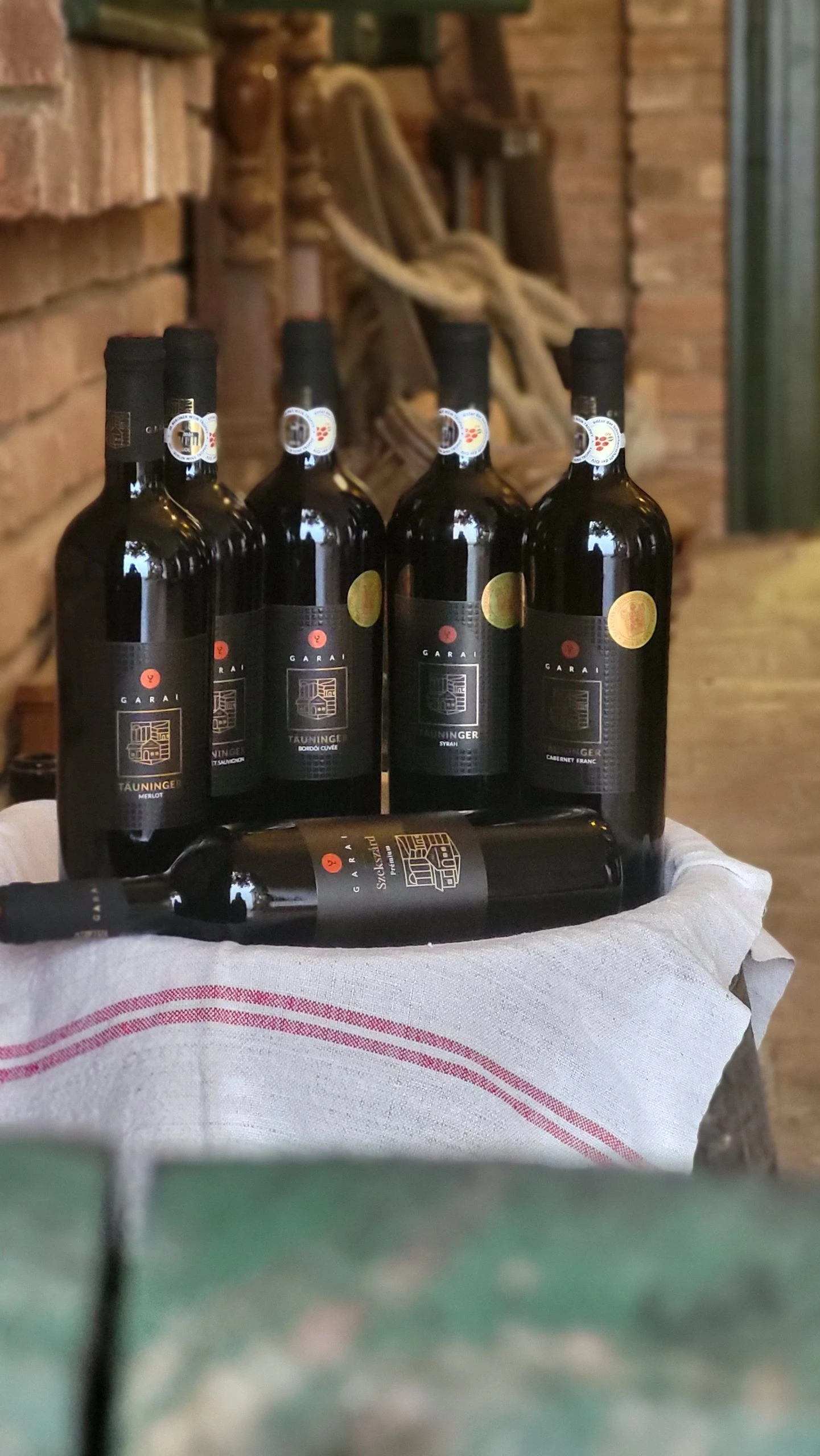 Garai Pince - Különleges Täuninger évjáratkóstoló